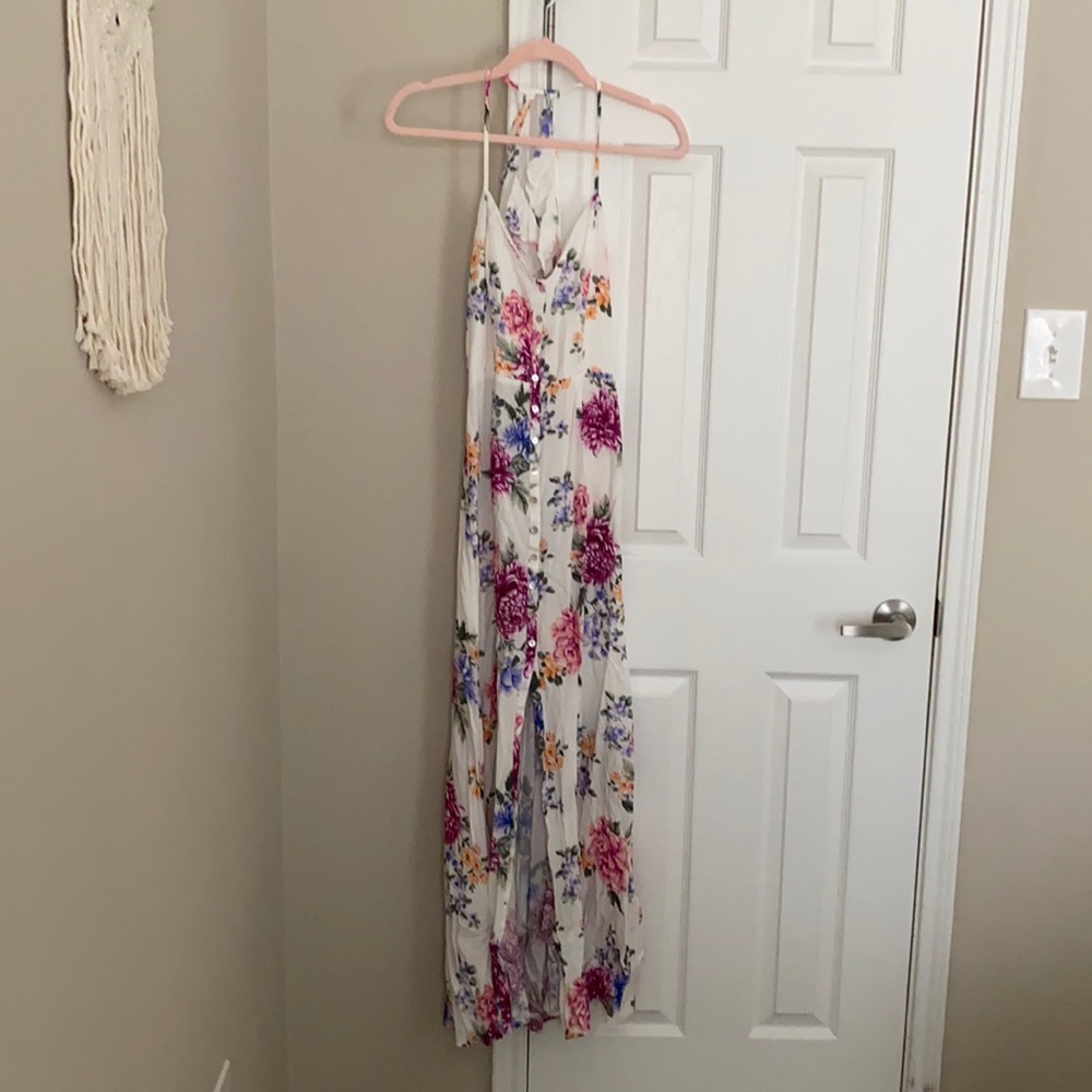 Forever21 ruffle back floral maxi dress